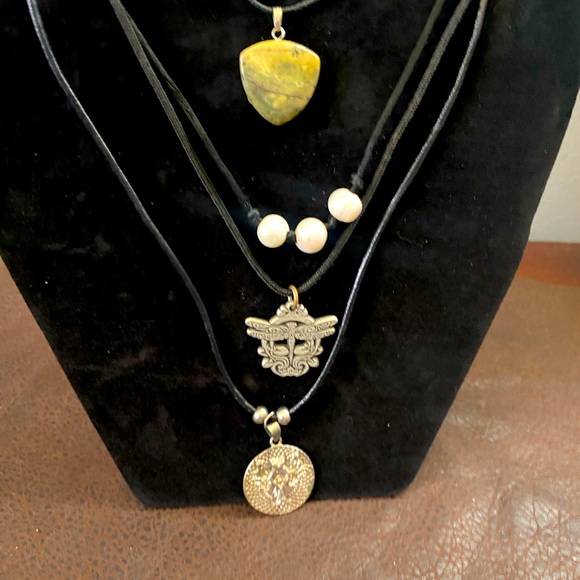 Black and Silver Tone Necklaces Collection with Bracelet with charms - Picture 8 of 15